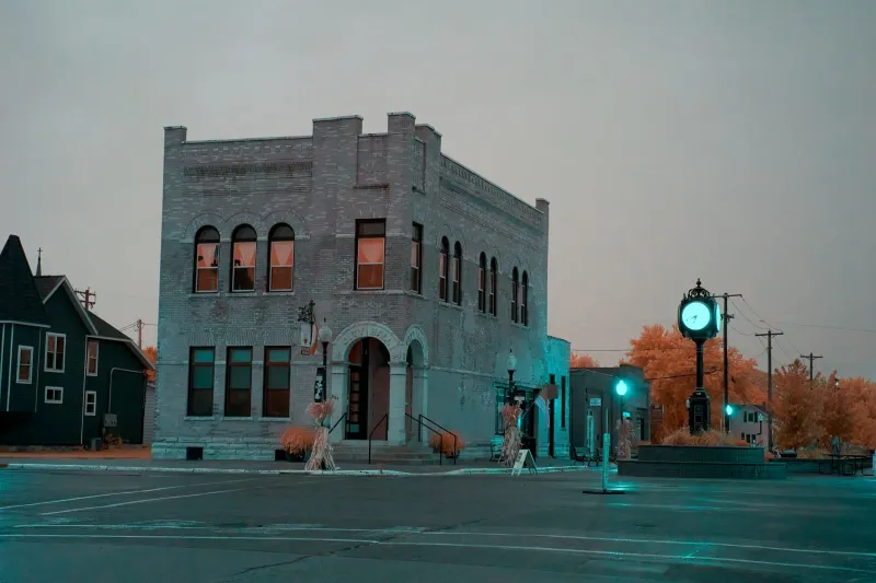 The Well, the Septic, and the Sunset: A Weekend Guide to Falling in Love with Toomsboro Before You Buy